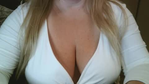 Maria Love online show from February 3, 6:40 am