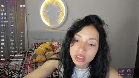 mia3 online show from January 6, 5:00 am