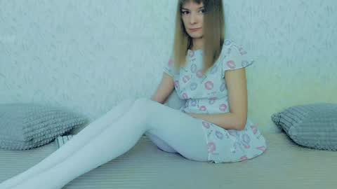 Lily online show from February 4, 7:40 am