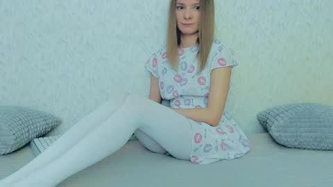 Lily online show from January 6, 4:47 am