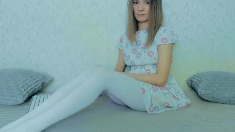 Lily online show from February 9, 5:08 am