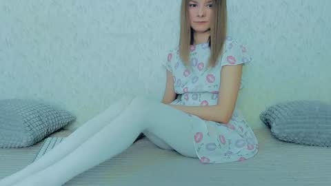 Lily online show from February 7, 5:10 am