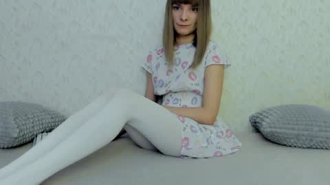 Lily online show from December 9, 4:56 am