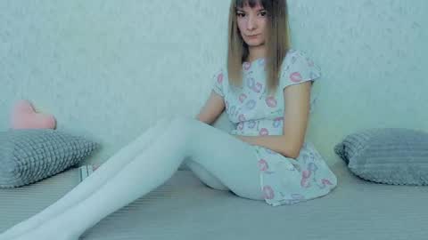 Lily online show from February 19, 5:16 am