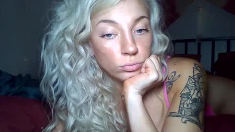 Snapshot of your_fav1 chatting on September 21, 1:37 am your_fav1 online show from September 21, 1:37 am