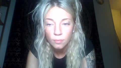 Snapshot of your_fav1 chatting on October 16, 2:25 am your_fav1 online show from October 16, 2:25 am