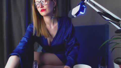 your_lionheart online show from December 3, 8:50 pm