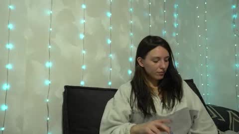 Meri  online show from March 4, 9:10 pm