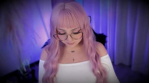 Cami independent model online show from February 8, 6:28 am