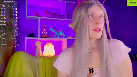 your_spring online show from November 29, 10:41 am