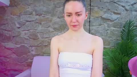 yourcutefoxy online show from February 5, 3:20 am