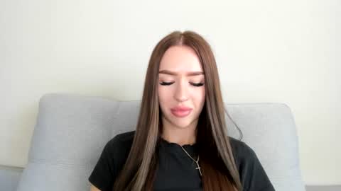 Ariella online show from June 17, 10:05 am