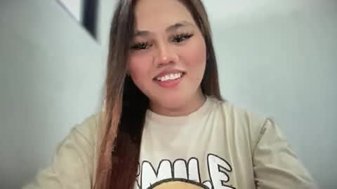 yourhotgirl_lyn online show from June 8, 6:03 am
