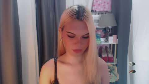 KYLIE MORE online show from June 29, 10:15 am
