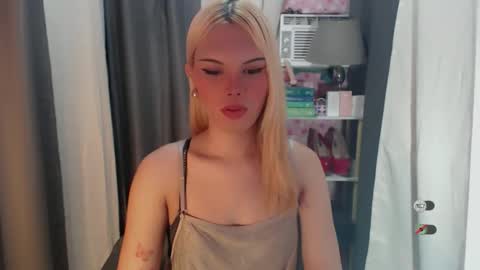 KYLIE MORE online show from June 11, 6:21 am