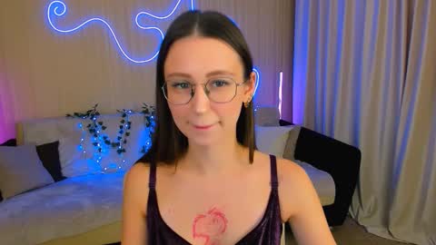Snapshot of yourlovelystoryy chatting on September 29, 7:41 pm Vetta online show from September 29, 7:41 pm