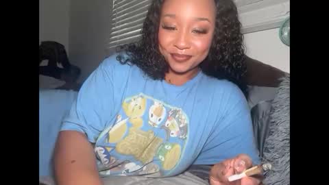 YOURMOMMY online show from March 29, 2:32 am