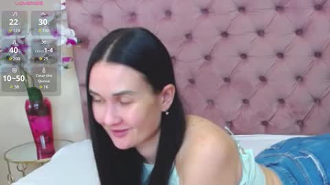 Snapshot of yours_jasmin chatting on February 10, 7:04 am yours_jasmin online show from February 10, 7:04 am