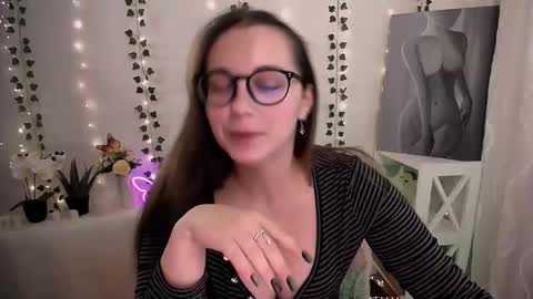 Happy online show from November 18, 9:54 am