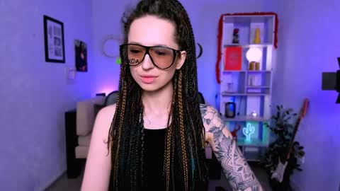 yours_sunny online show from April 2, 7:44 pm