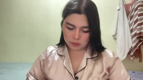 Yanahh online show from June 28, 6:03 pm