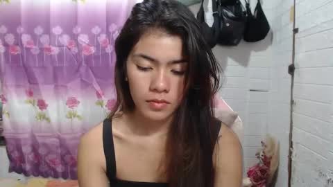 Snapshot of yoursweet_asian20 chatting on January 31, 2:48 am Maddie online show from January 31, 2:48 am
