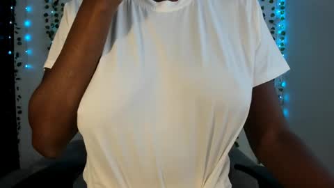 yoursweetsin16 online show from April 29, 1:58 pm