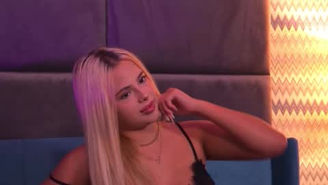 Foxie online show from September 29, 3:22 am