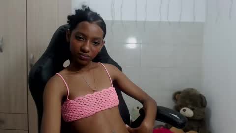 Snapshot of yukari_pr chatting on September 23, 2:21 am YUKARI online show from September 23, 2:21 am