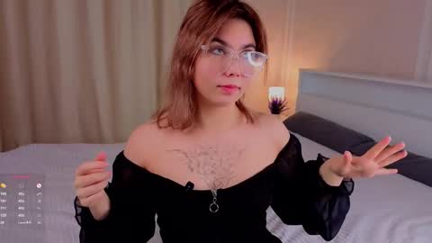 Amy Novak online show from November 25, 11:12 am