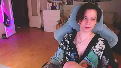 Kris online show from February 27, 7:37 pm