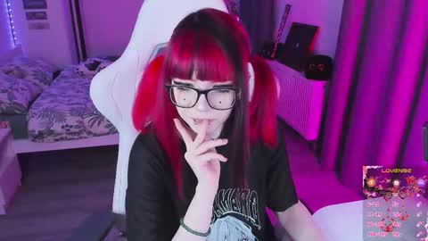 Yumi 3 online show from January 18, 2:35 pm