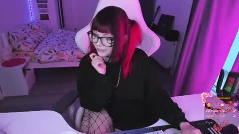 Yumi 3 online show from June 28, 6:36 pm