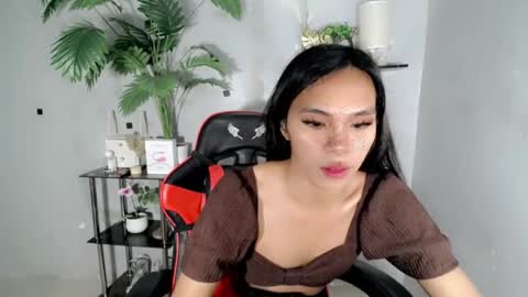 CALL ME YUMLEXX online show from July 20, 10:39 am