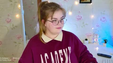 Polly online show from November 3, 5:06 pm