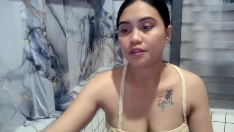 yummyjane19 online show from July 23, 3:15 am