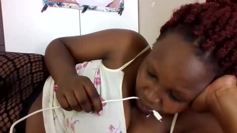 yummytitiess online show from September 17, 10:52 pm