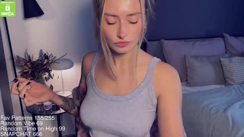 The Queen Bitch of the United Kingdom online show from February 26, 6:19 am