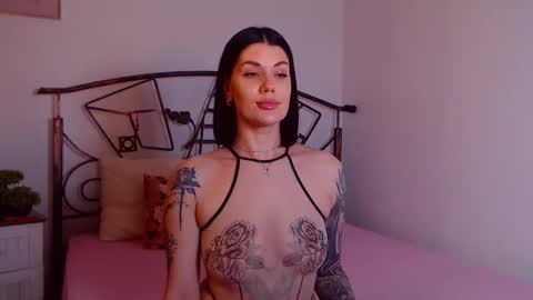 I V Y   online show from February 19, 9:57 pm