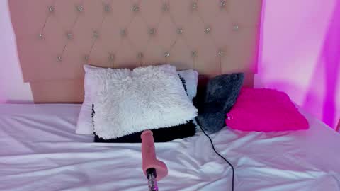 Snapshot of zafiro__brown chatting on September 13, 1:41 pm Zafiro Brown online show from September 13, 1:41 pm