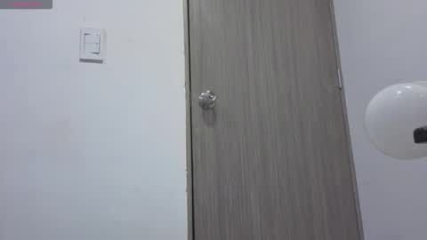 zafiro_scott online show from November 13, 2:43 am