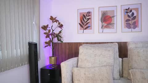 Zara Williams online show from November 4, 11:48 am