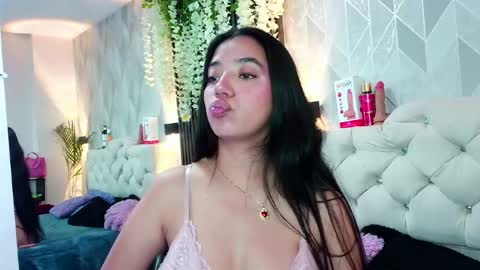 Zaira Bonny online show from June 17, 3:35 pm