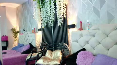 Zaira Bonny online show from June 20, 4:43 pm