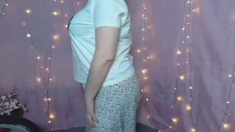 zannadreil online show from May 6, 6:45 pm