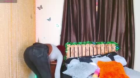 nicky online show from December 30, 9:48 am