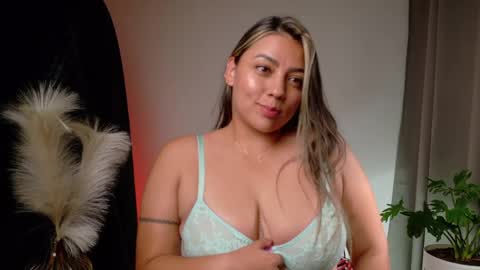 Zara Nova online show from May 1, 11:30 pm