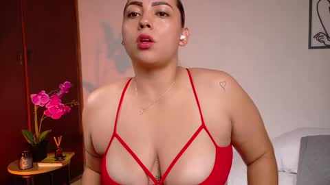 Zara Nova online show from May 14, 1:22 am