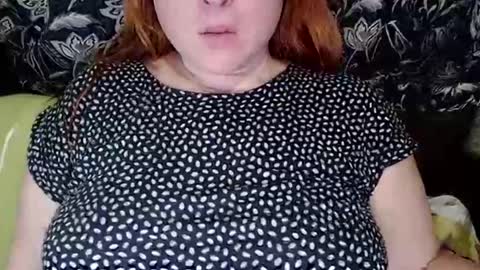Snapshot of zara_red chatting on December 24, 5:16 am Kate. if im not here im here foxy red333 online show from December 24, 5:16 am