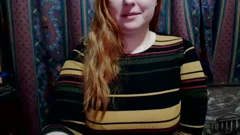 Snapshot of zara_red chatting on January 22, 2:35 pm Kate. if im not here im here foxy red333 online show from January 22, 2:35 pm